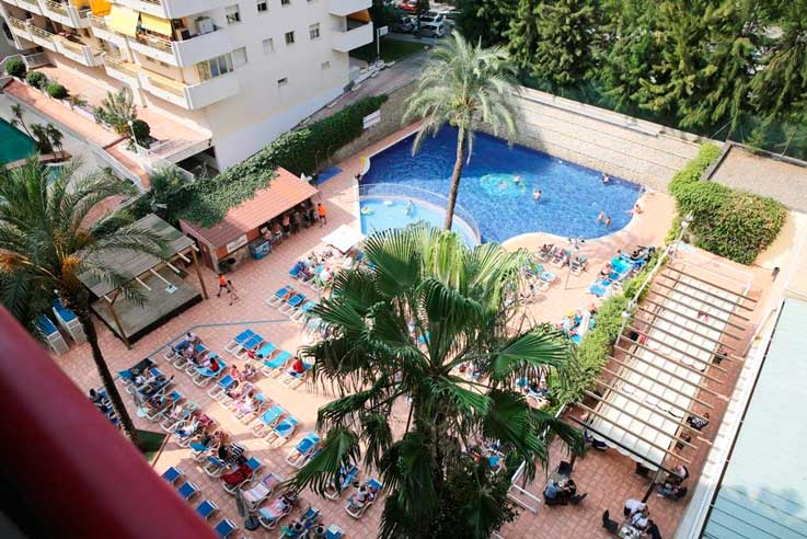 Бассейн Hotel Eurosalou